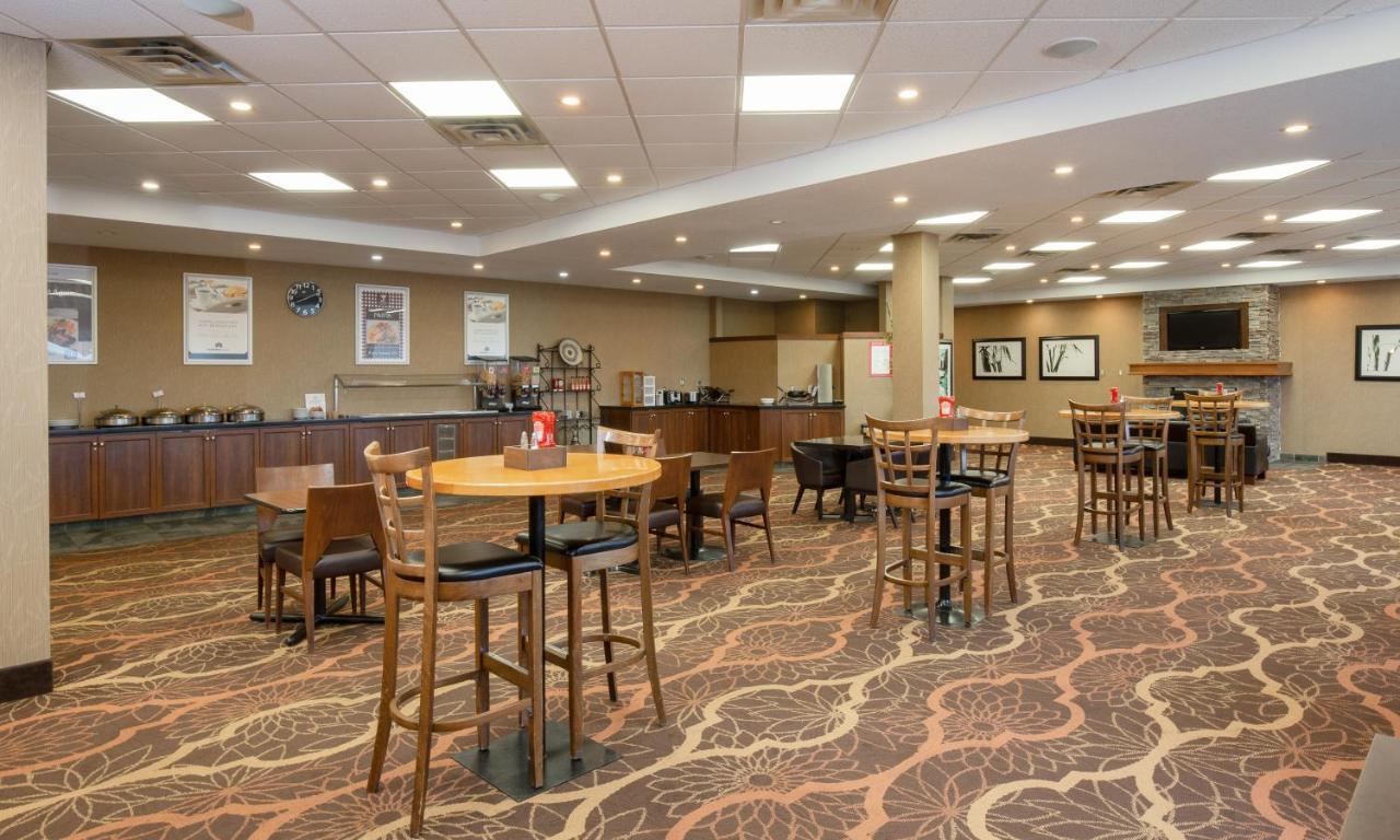 Pomeroy Hotel Fort St. John Экстерьер фото