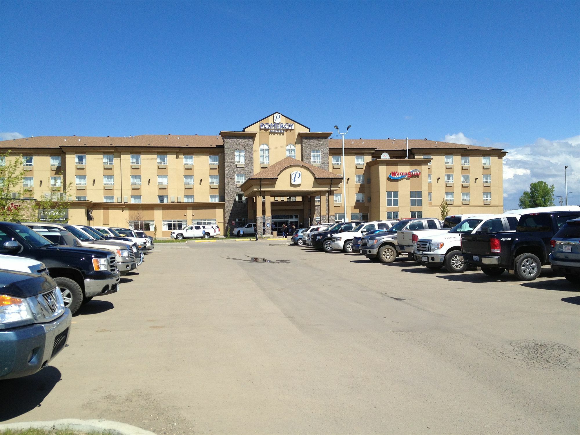 Pomeroy Hotel Fort St. John Экстерьер фото